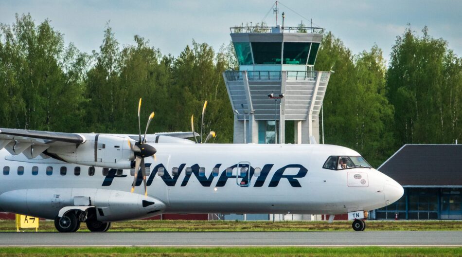 Finnairin lentokone Joensuun lentoasemalla