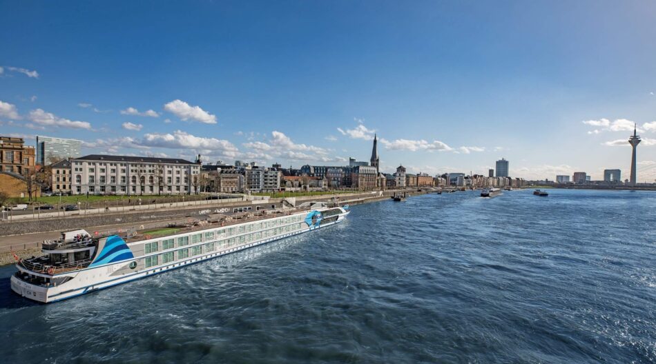 Kelluvahotelli, Viva Riverside